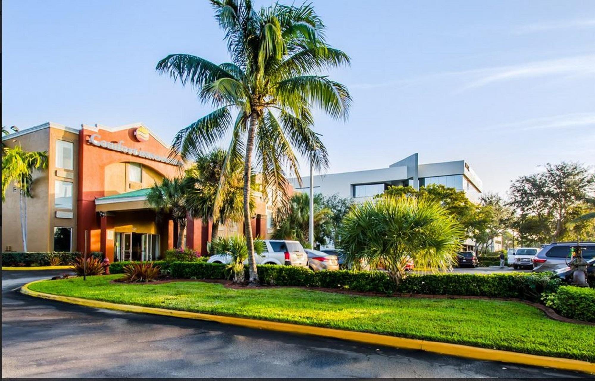 Comfort Inn & Suites Fort Lauderdale West Turnpike Lauderdale Lakes Ngoại thất bức ảnh